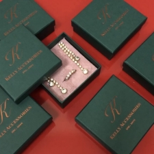 Зеленые коробочки крышка-дно с логотипом и ложементом из розовой элитной замши