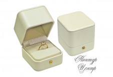 FU-701 Ювелирный футляр для серег бежевый